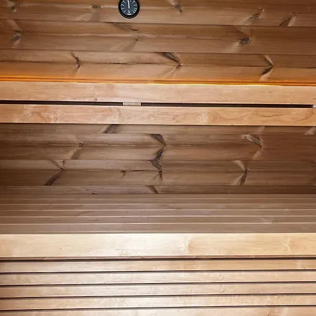 Sejour Mid-century Au Val-d'ajol Avec Parking Et Animaux Bienvenus - Fr-1-589-846