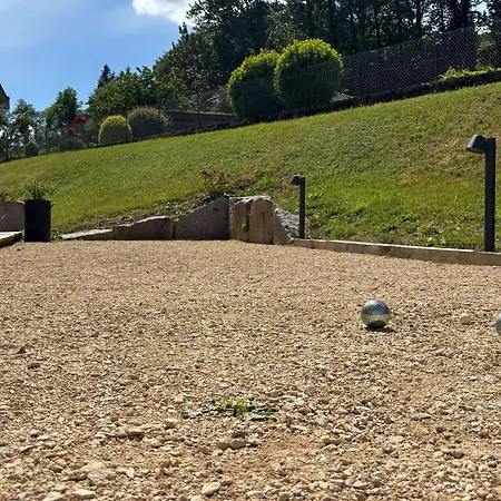 Mid-century Au Val-d'ajol Avec Parking Et Animaux Bienvenus - Fr-1-589-846
