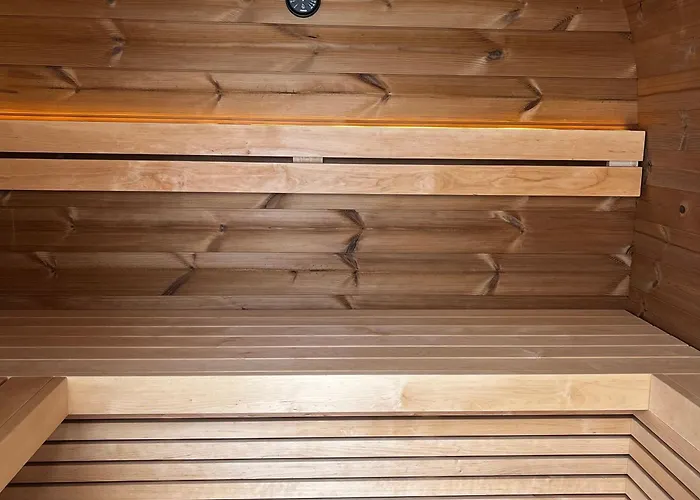 Sejour Mid-century Au Val-d'ajol Avec Parking Et Animaux Bienvenus - Fr-1-589-846