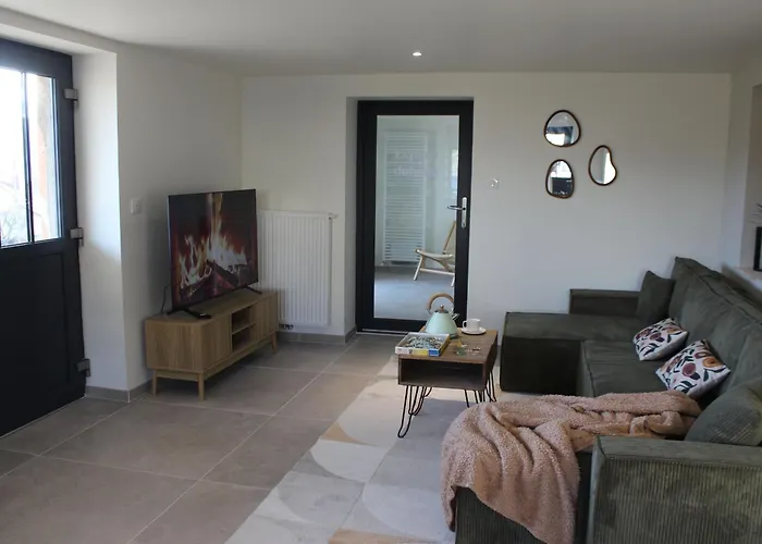 Sejour Mid-century Au Val-d'ajol Avec Parking Et Animaux Bienvenus - Fr-1-589-846